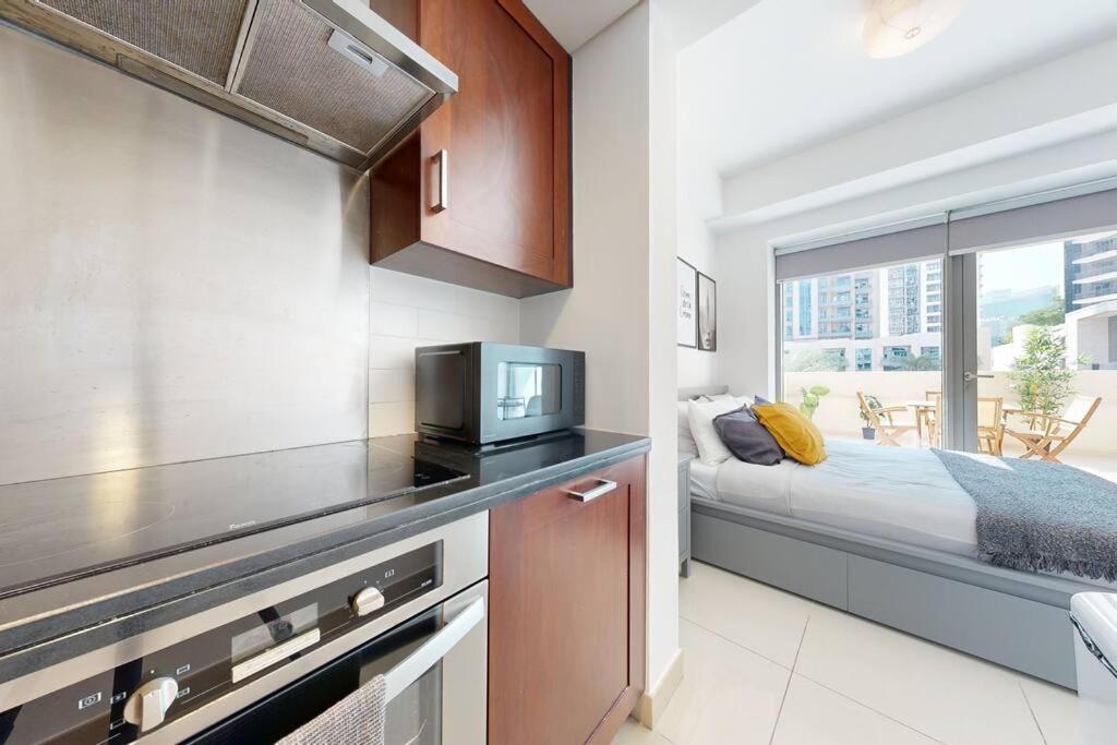 Studio In Best Part Of Downtown With Amazing Pool Dubai Bagian luar foto