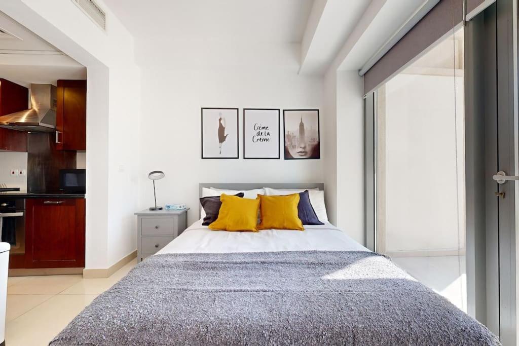 Studio In Best Part Of Downtown With Amazing Pool Dubai Bagian luar foto